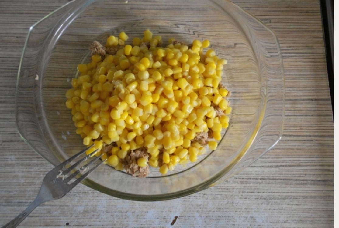 ПП салат с тунцом и кукурузой