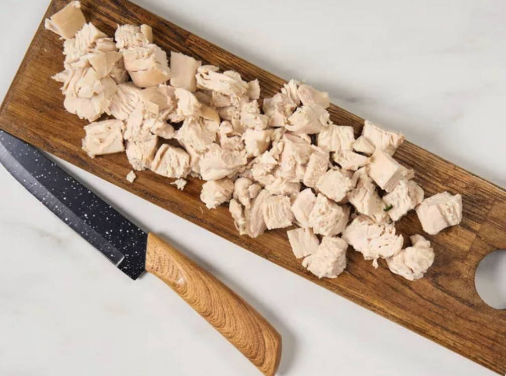 Салат «Белая береза» с черносливом и курицей