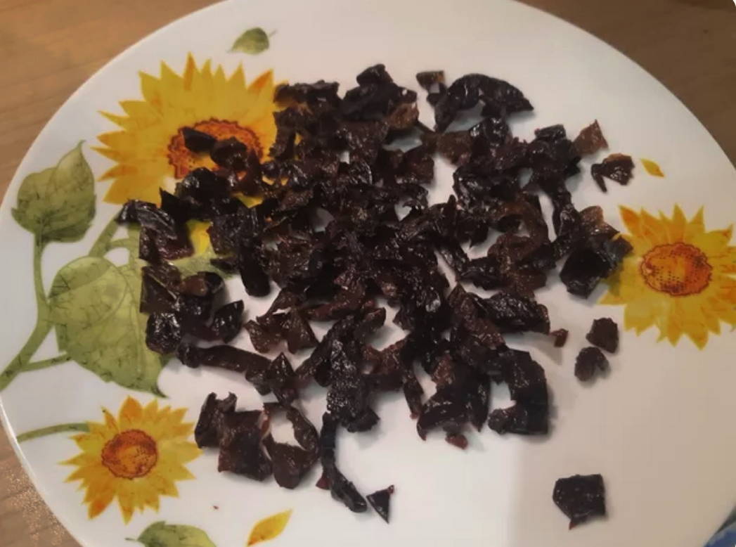 Салат «Белая берёза» с курицей, грибами и черносливом