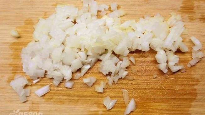 Суп с мясом и солеными огурцами