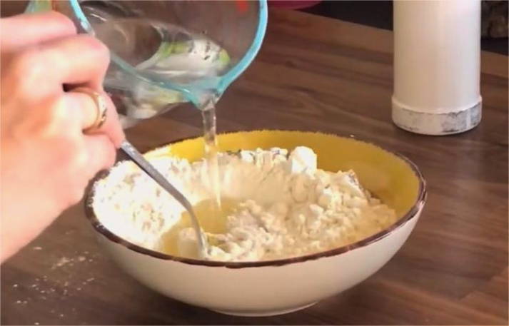 Суп с крапивой и клецками