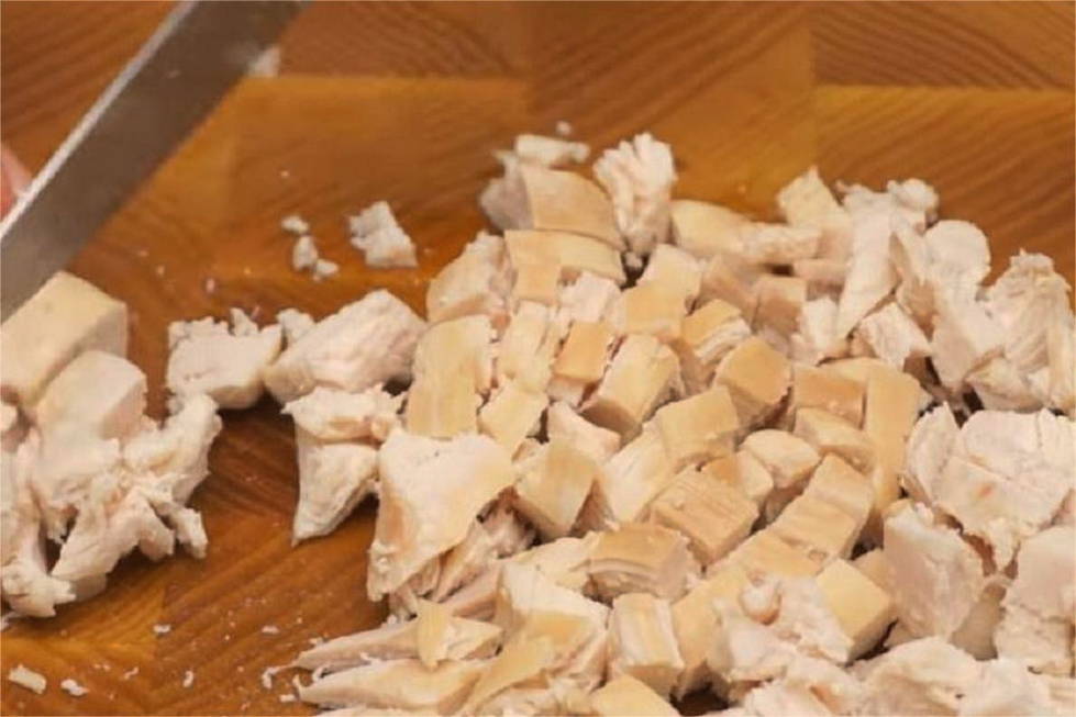 Салат «Грибная поляна» с опятами и корейской морковью