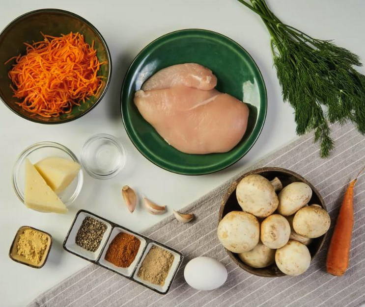 Салат «Грибная поляна» с корейской морковью и курицей