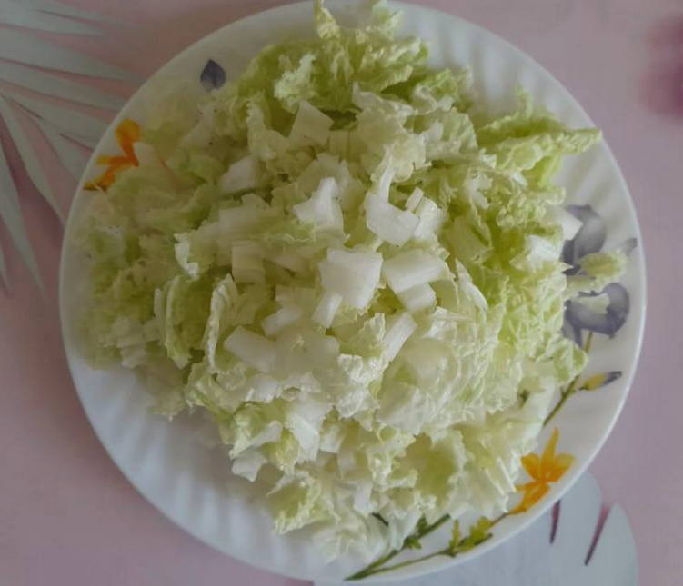 Суп с курицей и пекинской капустой