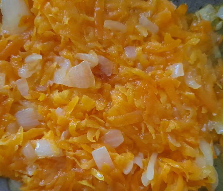 Суп с курицей и пекинской капустой