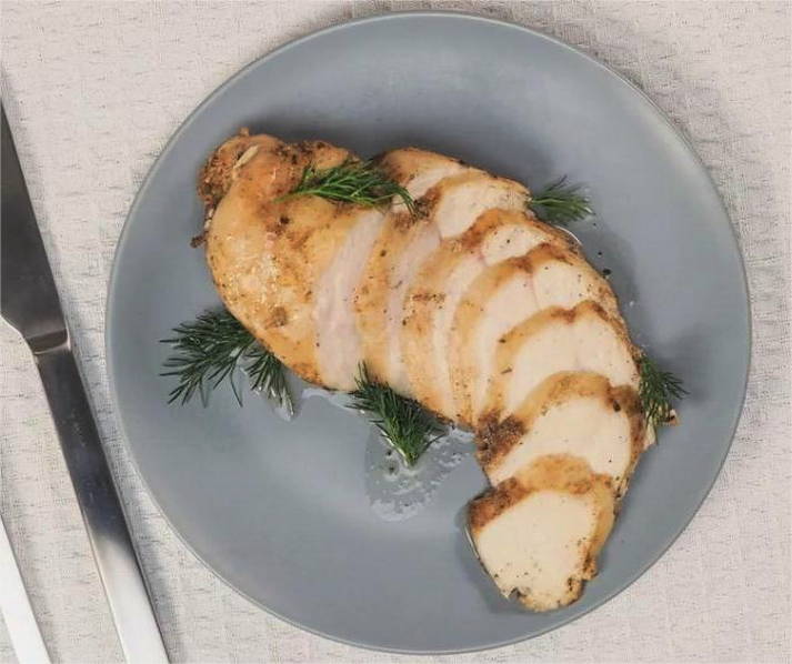 Домашняя буженина из куриного филе в духовке