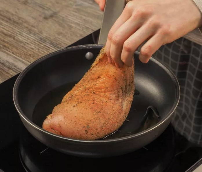Домашняя буженина из куриного филе в духовке