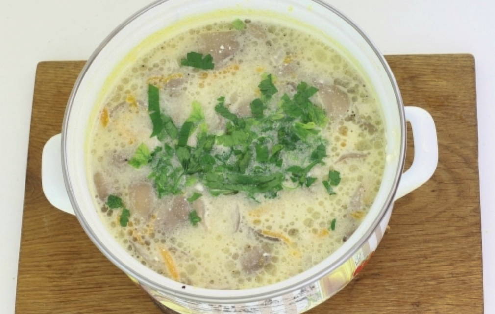 Суп с вешенками и плавленым сыром
