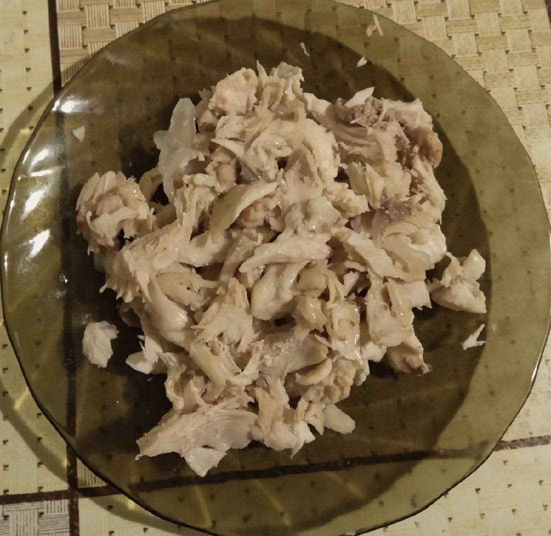 Суп с зеленым горошком и яйцом