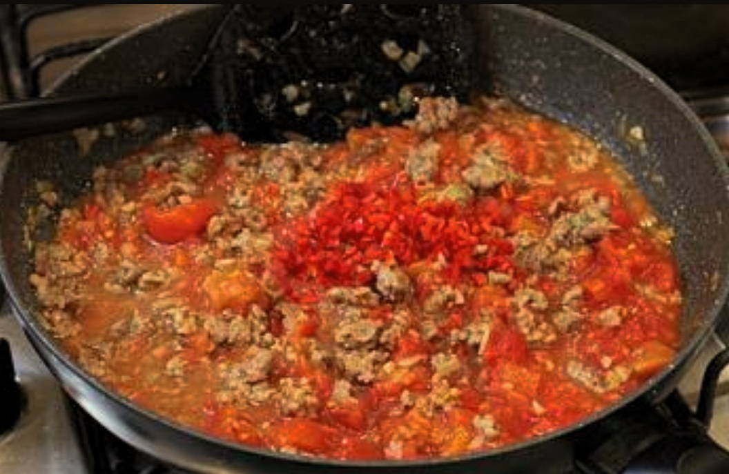 Мексиканский суп с фасолью, кукурузой и фаршем