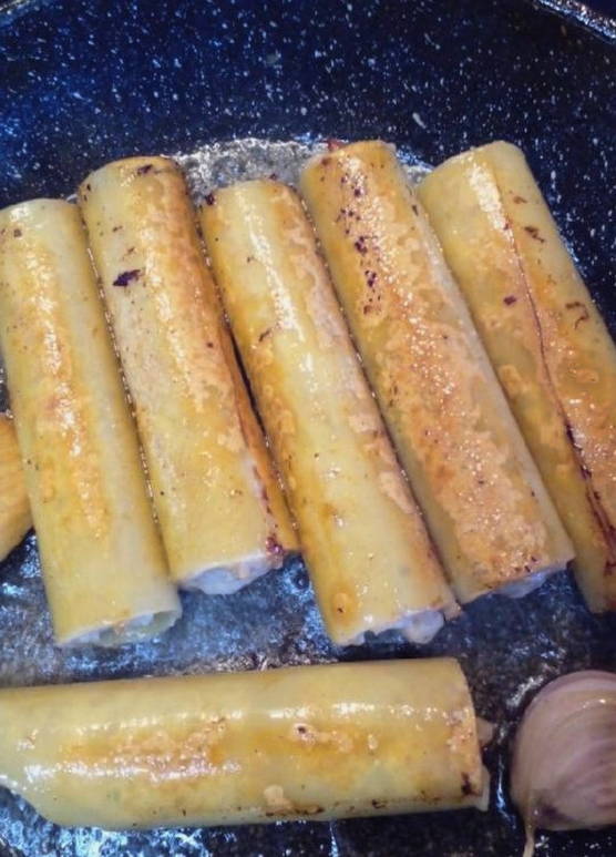 Каннеллони с фаршем на сковороде