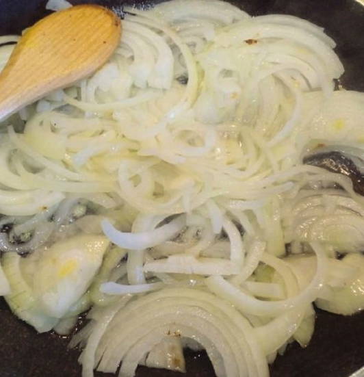Каннеллони с фаршем на сковороде
