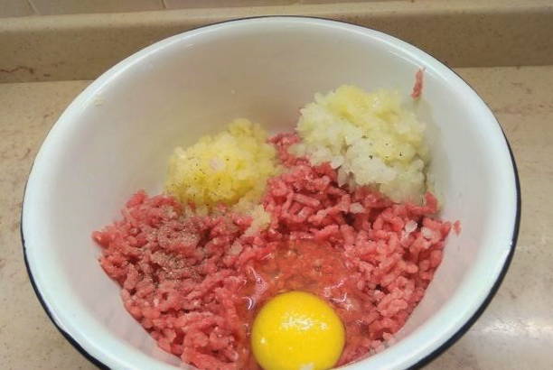 Каннеллони с фаршем со сливками и сыром в духовке