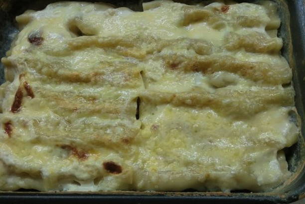 Каннеллони с фаршем со сливками и сыром в духовке