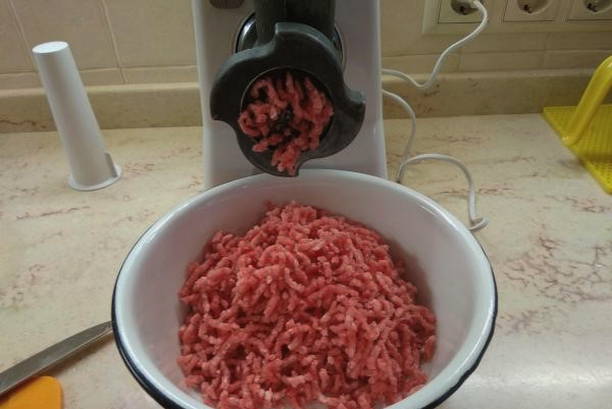 Каннеллони с фаршем со сливками и сыром в духовке