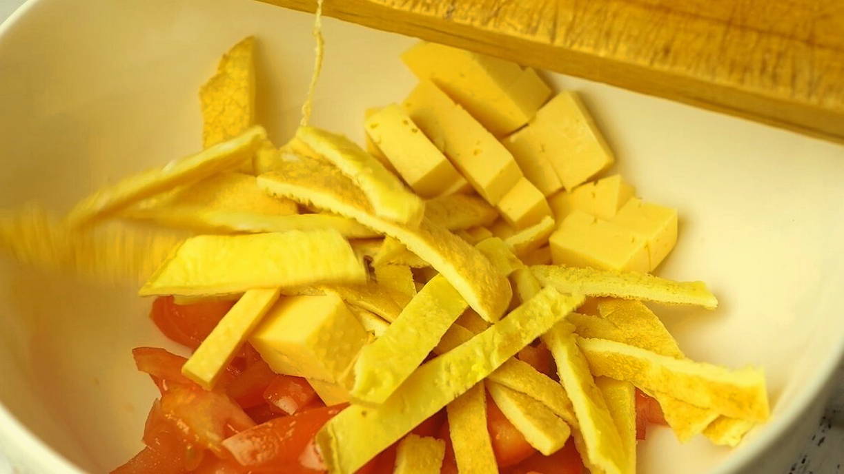 Салат «Гусарский» с копченой курицей