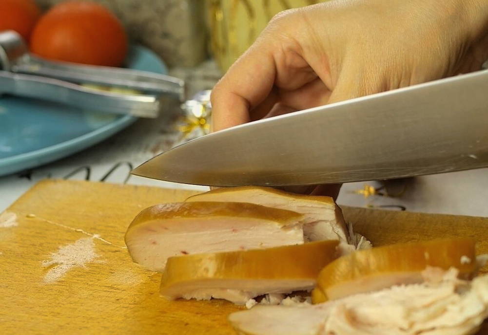 Салат «Гусарский» с копченой курицей