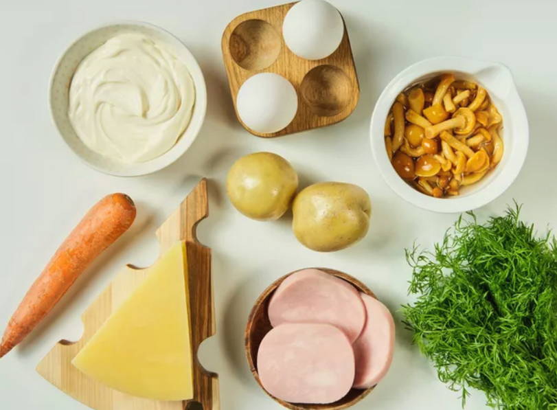 Салат «Грибная поляна» с ветчиной