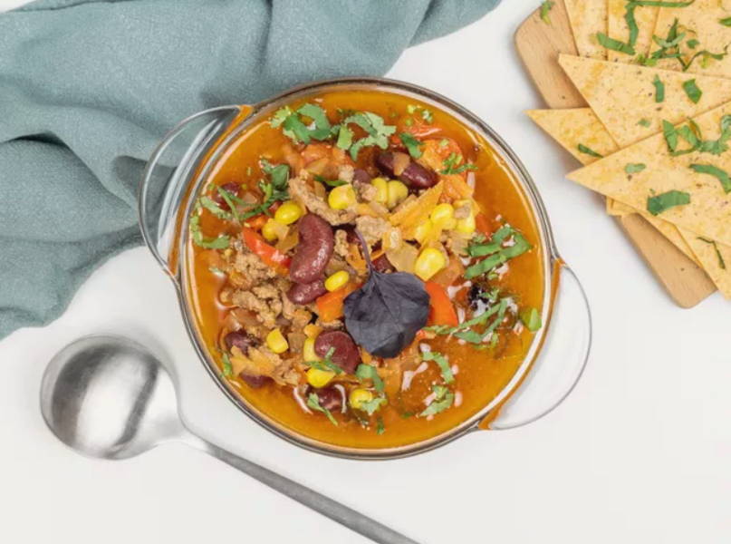 Мексиканский суп с фасолью и кукурузой