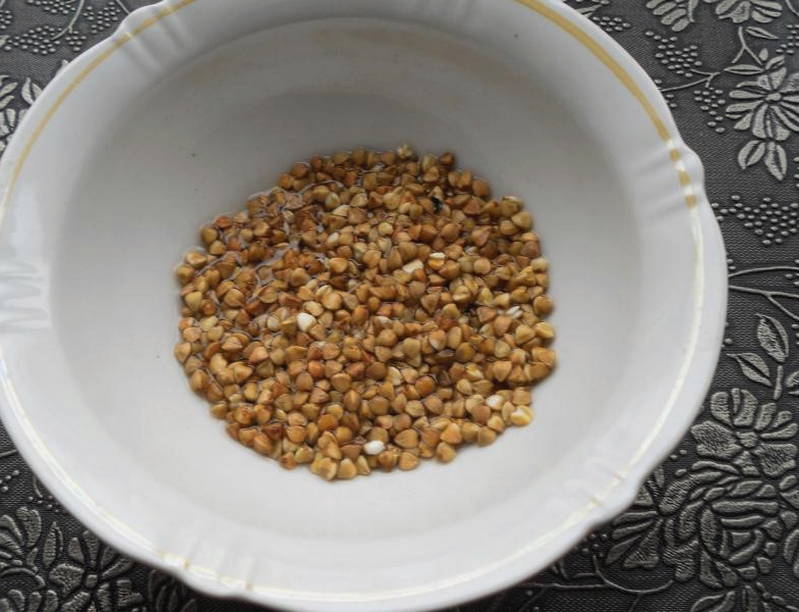 Суп со свининой, гречкой и картошкой
