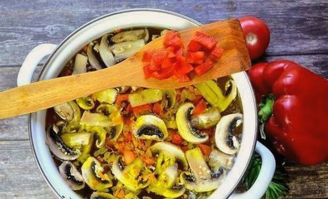 Грибной суп с пшеном и картошкой