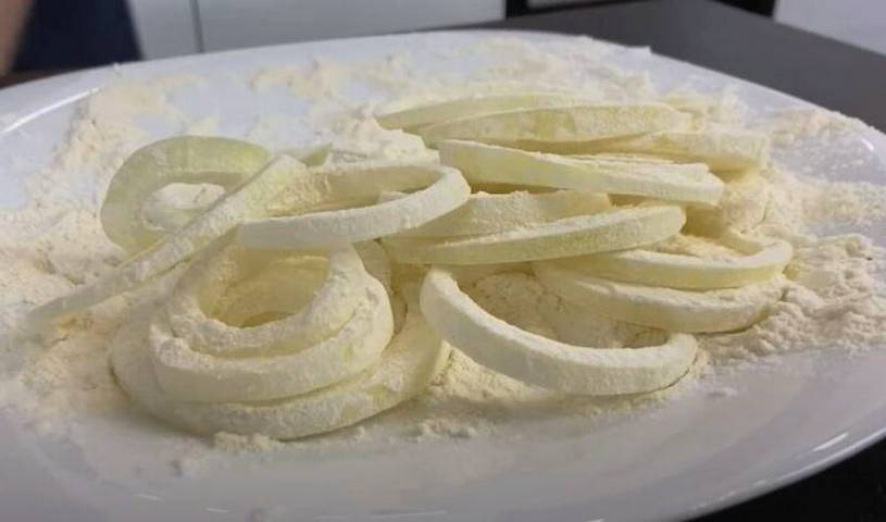 Салат «Жар птица» с опятами и курицей и корейской морковкой