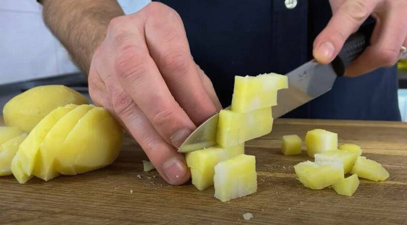 Салат «Жар птица» с опятами и курицей и корейской морковкой