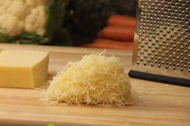 Салат «Дубок» с курицей, шампиньонами и сыром