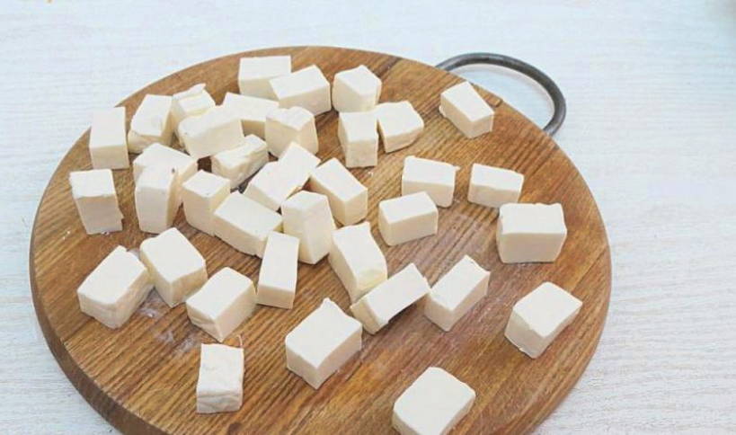 Суп с сушеными грибами и плавленым сыром