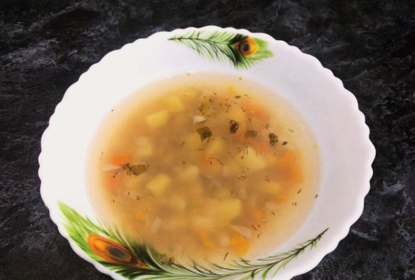 Суп с фасолью и тушенкой