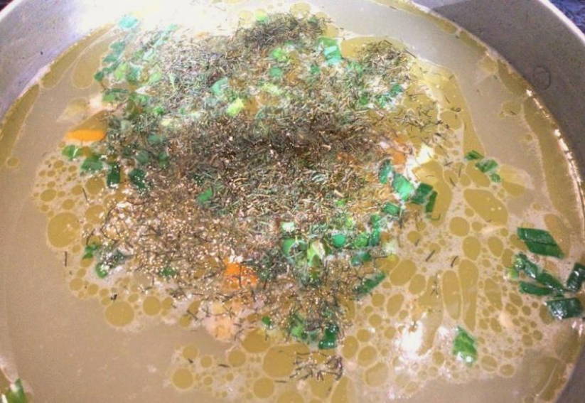 Суп с фасолью и тушенкой