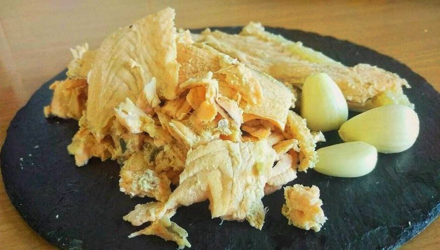 Суп с красной рыбой и сливочным сыром