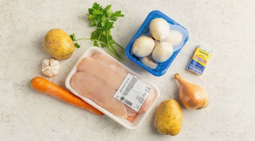 Грибной суп из шампиньонов с курицей, картофелем и плавленым сыром