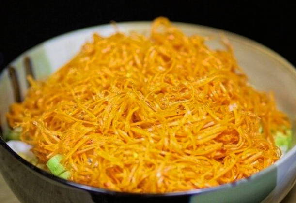 Салат «Для мамы» с корейской морковью