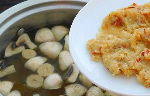 Суп том ям с курицей и грибами