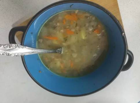 Суп с гречкой и тушенкой