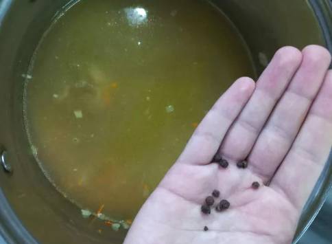 Суп с гречкой и тушенкой