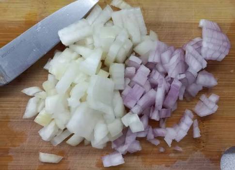 Суп с гречкой и тушенкой