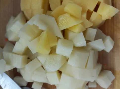 Суп с гречкой и тушенкой