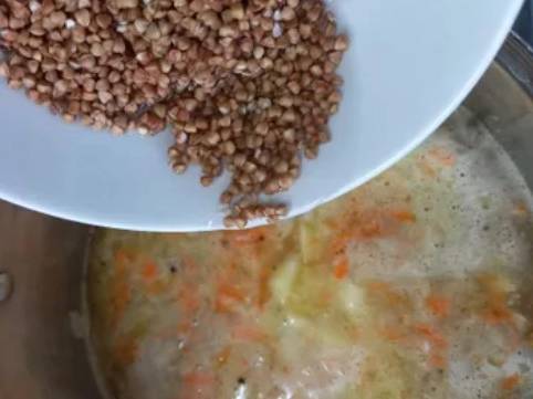 Суп с гречкой и тушенкой