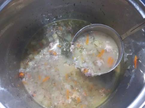 Суп с гречкой и тушенкой