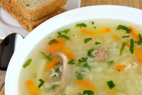 Куриный суп с рисом и картофелем