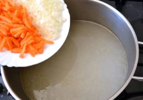 Куриный суп с рисом и картофелем