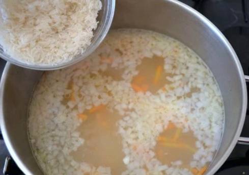Куриный суп с рисом и картофелем