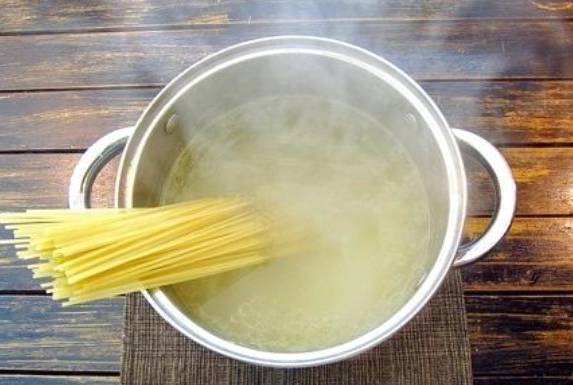 Суп с замороженными овощами и курицей