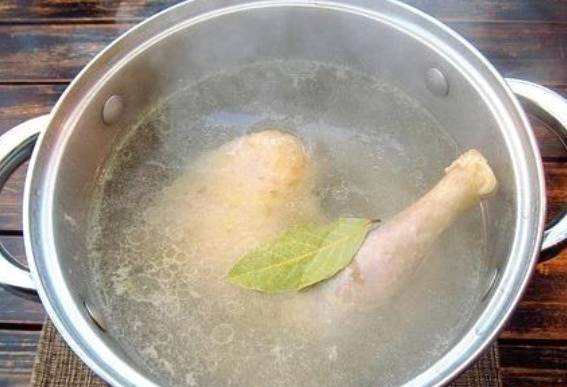 Суп с замороженными овощами и курицей