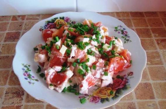 Салат «Восторг» с копченой курицей