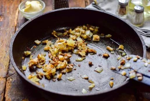 Салат «Викинг» с ананасом, курицей и шампиньонами