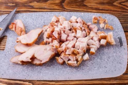 Салат «Венеция» с корейской морковью и копченой курицей