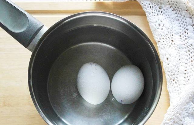 Салат «Гнездо глухаря» с чипсами